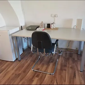  Apartment Unique Near Tivoli